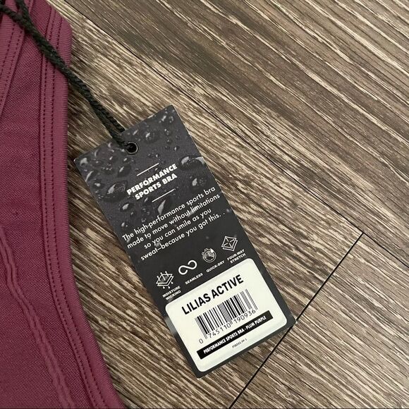 Lilias active sports bra NWT - Picture 2 of 5